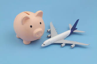 廉航新招？擬推超便宜「半站立座位」網友怒：根本奴隸船