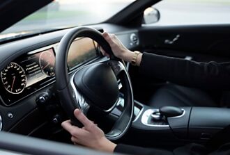 裕隆下修車市 不到45萬輛