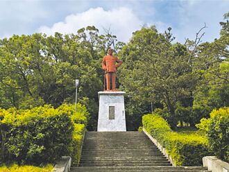 去蔣化造成失根的社會