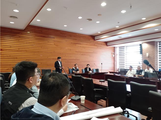 交通部鐵道局為高鐵延伸宜蘭案，22日拜會宜蘭縣議會了解民意。（鐵道局提供／蔡明亘台北傳真）