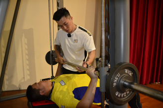 打鐵健身房接連倒閉！受害者組自救會、董事谷阿莫喊冤