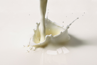 牛奶輸了！補鈣還要看吸收率 專家列排行：冠軍是它