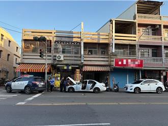 娃娃機賊失風拒捕 高雄警開槍1嫌腹部中彈