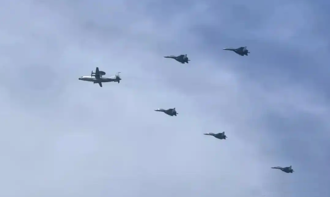 共军空警600与舰载机编队训练 将参与9月纪念抗战胜利阅兵式
