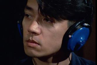 已故大師坂本龍一32歲帥成這樣！紀錄片首登台 巔峰顏值重新出土