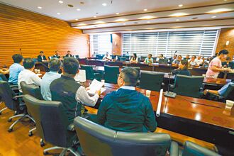 高鐵延伸宜蘭閉門會 挨批黑箱