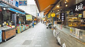 焦油味 金山海鮮名店粥品撈出菸蒂