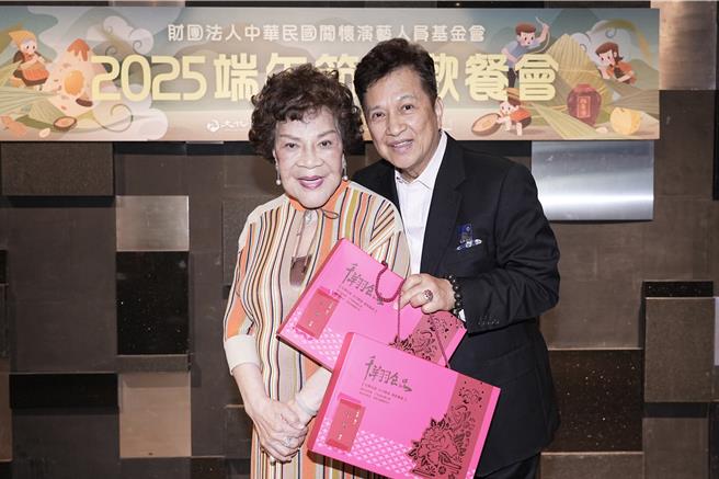 周游（左）、李朝永。（池宗玲摄）