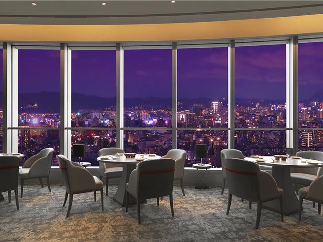 被看好有望入選《台灣米其林指南2025》的粵菜名店「望月樓」，位於48樓高，可飽覽新北的天際線。（Mega50餐飲及宴會提供）