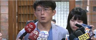 白委批中選會「民主太上皇」 酸民進黨穿皮鞋已脫離民間