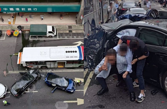 78歲董座撞公車稱「台灣駕照難考」 港男星打臉：我考1次就過