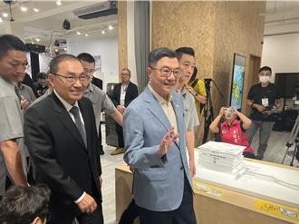 卓榮泰、侯友宜同框  為補助款刪減議題隔空交火