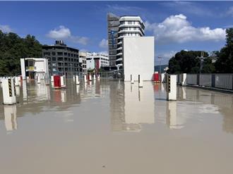 日月潭伊達邵立體停車場嚴重漏水 端午連假104車格暫停開放