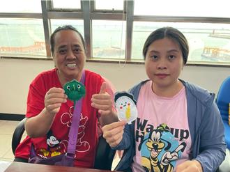 移民署邀金門新住民手作「鱟」香包 認識端午文化與生態教育