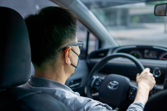 連3起78歲駕駛暴衝！命理師揭「車關月」：不行就別上路