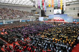 畢業歌《上台大便》正式典禮沒播 台大：徵選沒說可於典禮播出