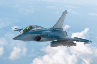 沒5代戰機怎辦？ 侯漢廷諷：依某將軍數學  3架3代就變第9代 