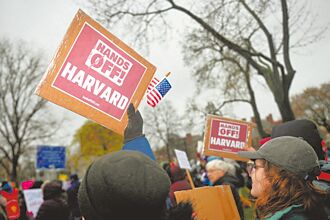 川普打壓哈佛 賴政府不敢吭聲