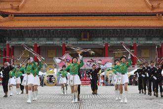 愛國儀級棒 港明高中槍法精湛奪冠