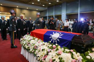 前辅导会主委许歷农告别式 祭典庄严隆重