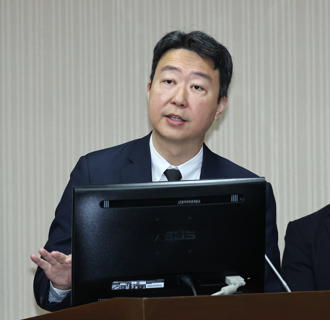 無照駕駛比照酒駕重懲 交長：罰款無上限、扣牌扣車