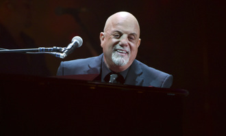 76歲歌王罹「罕見腦病」！影響聽力、視力緊急取消17場巡演