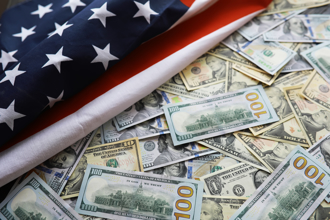 消除貿易逆差只能靠關稅？ 經濟學家提「簡單」妙招：美元這樣做就好