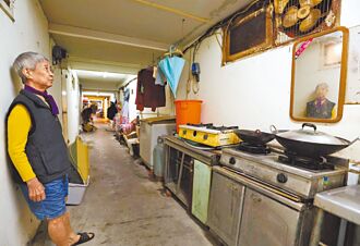 富人搶養生村 老弱穴居地下室