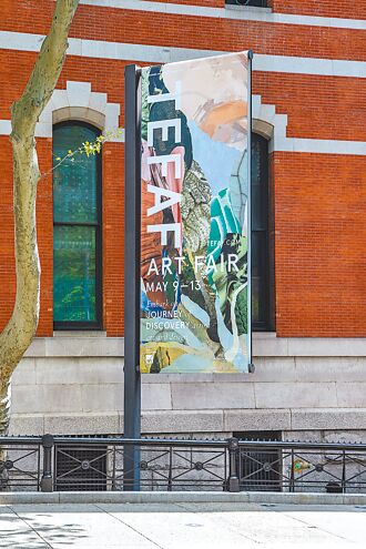 ANNA HU東西靈蛇鑲鑽 登紐約藝術博覽會