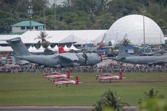 蘭卡威國際海事航空展 反恐操演飛行秀精采絕倫