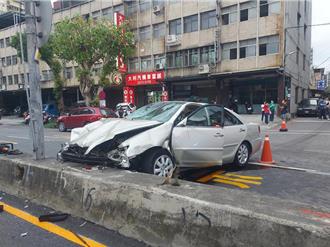三峡车祸肇事翁仍无法做笔录　传两子从国外返回处理