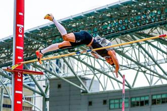 陸軍269旅上尉與士官長  勇奪世壯運撐竿跳、衝浪奪金