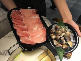 肉多多祭出税季大补帖 到店用餐送海鲜肉盘礼