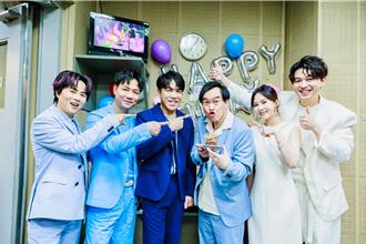 康康《綜藝一級棒》棚內慶生！ 寶貝女兒獻唱〈快樂鳥日子〉萌翻