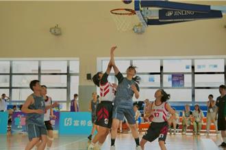 從火場到球場都全力以赴 桃園消防員勇奪世壯運女籃金牌