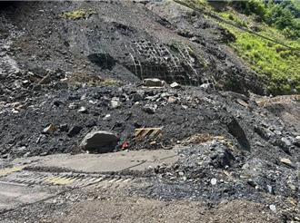 台8线灵甫桥路段坍方 中横便道中午仅能到新佳阳路段