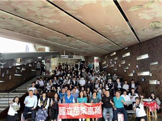 苗栗高商多媒體設計科專題與優秀作品展  現身苗栗車站