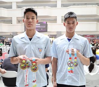 大仁国中双胞胎游泳兄弟闪耀全中运 1人3破大会纪录、1人夺2银
