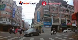 台中轎車斑馬線未禮讓行人　2女子險遭撞！警方將追查開罰