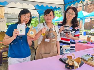 女大生克服弱視苦練手沖咖啡 考取國際證照創業變老闆