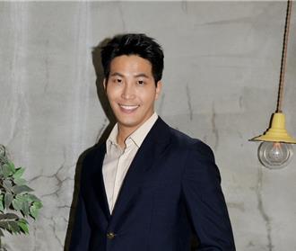 男歌手撞臉蔣萬安 曝網友開價購買原味襪子