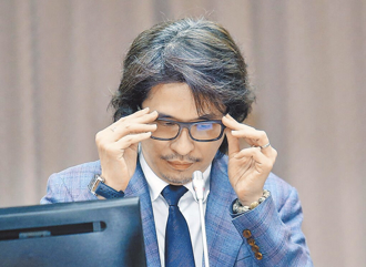 叶丙成泄性平案 爆曾被立委当面要求删文竟冷回「7字」 难怪被盯