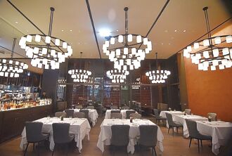 教父牛排 開進台北漢來