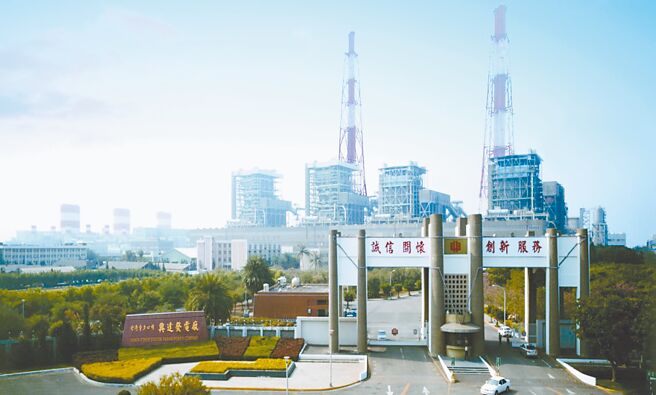 高雄市兴达电厂1、2号燃煤机组除役近2年，民代质疑，未来若发电，台电恐未能回馈地方。（摘自台电官网／柯宗纬高雄传真）