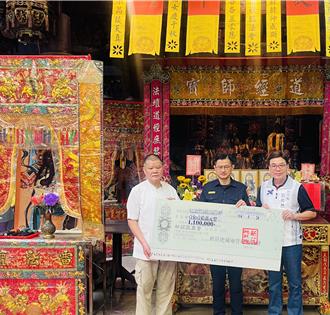 新莊地藏庵文武大眾爺祭典登場 廟方捐贈110萬助警勤務