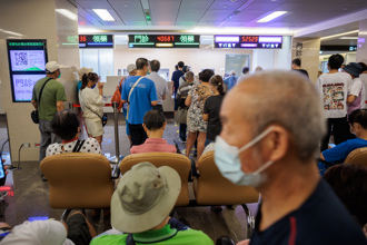 新冠染疫人数上修 疾管署估：2个月逾170万人确诊