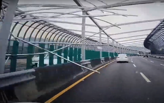 影》「40支鐵條」迎面噴來砸車！台74線驚魂 肇事元兇慘了