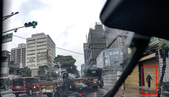 這家好吃？聯結車司機「闖紅燈斜停車道」買檳榔 下場慘