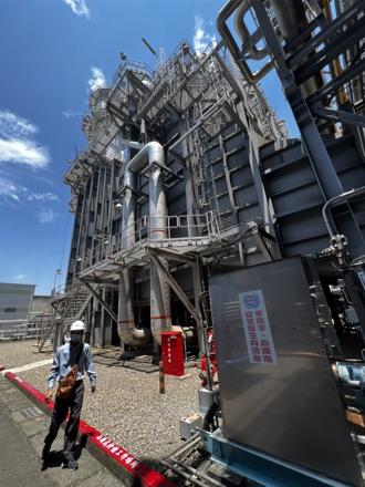 看新能源轉型要轉對方向賺錢 亞泥鴨子划水等成熟時機