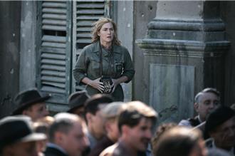 28年前合作《鐵達尼號》！凱特溫絲蕾感動合體李奧納多